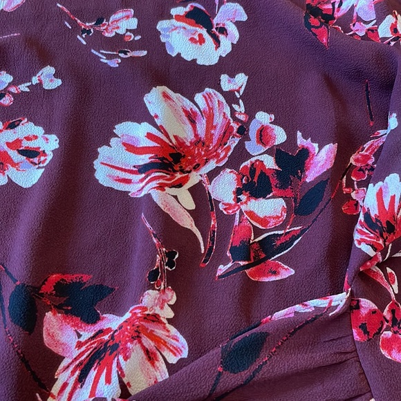 Burgundy Floral Motherhood Maternity blouse size L EUC - Picture 2 of 5